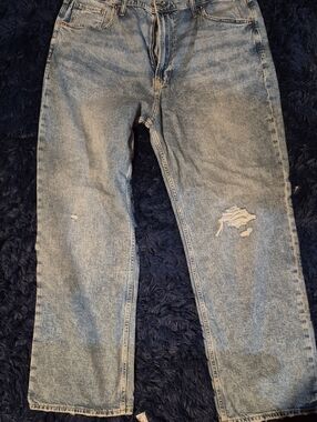 GAP Light Blue Relaxed Fit Distressed Women’s Jeans
